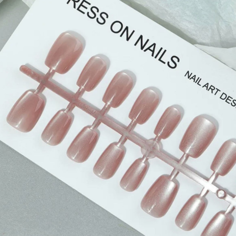 30Pcs | Cat Eye Wear Nails | Stylish & Durable