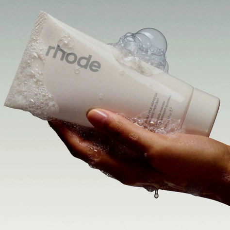 RHODE Pineapple Refresh Daily Cleanser