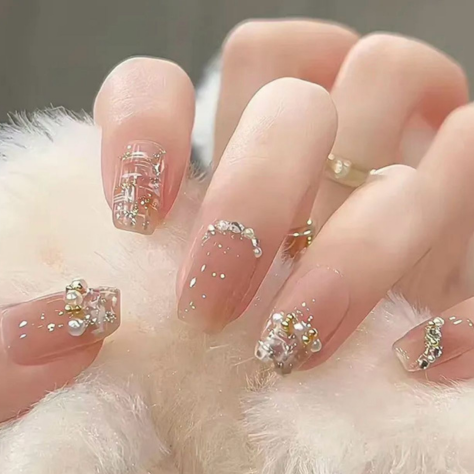 24Pcs | Crystal Pearl Fake Nails | Stylish & Wearable