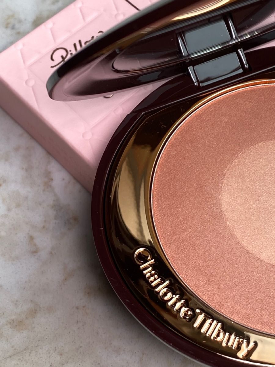 Charlotte Tilbury Cheek to Chic Blush