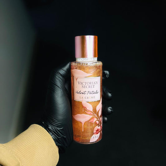 Victoria’s Secret Velvet Petals La Crème Shimmer Mist